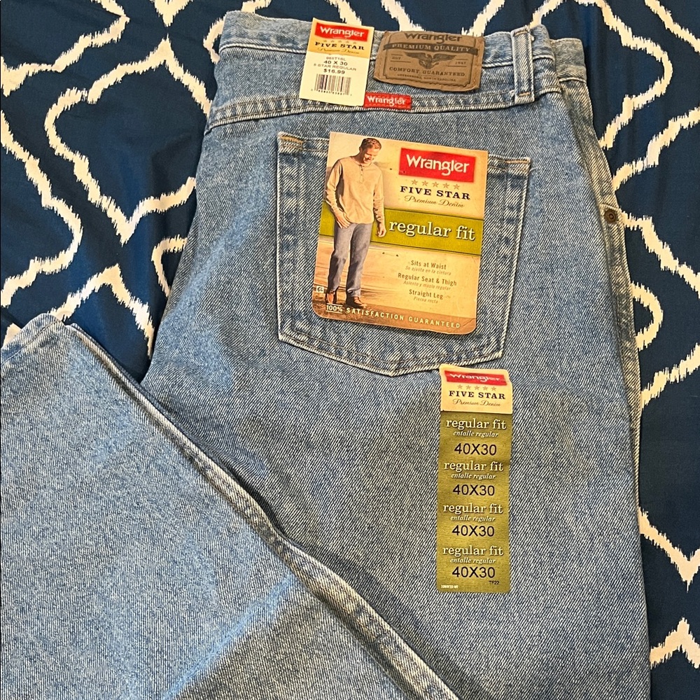 Wrangler Men's Straight Fit Light Blue Jeans